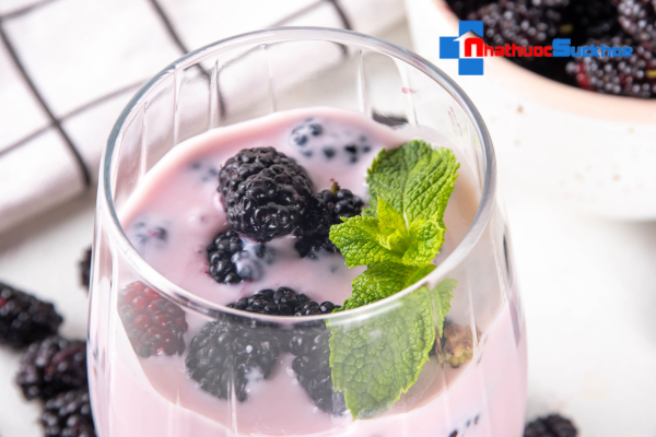 Công thức mặt nạ tóc từ sữa chua và dâu tằm