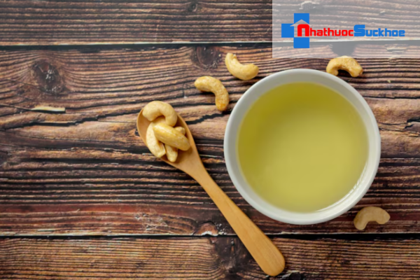 Cách sử dụng dầu hạt điều để tóc chắc khỏe