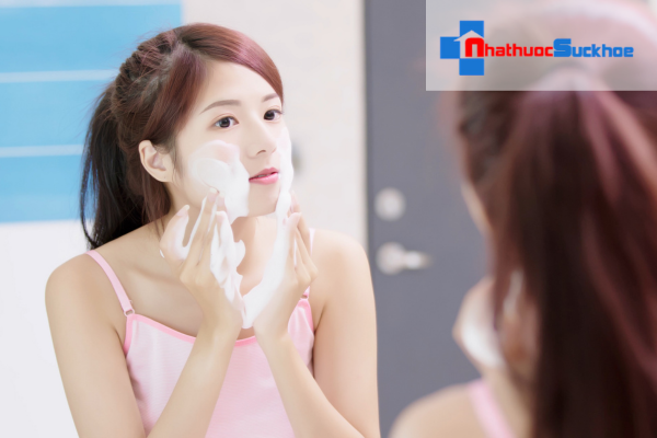 Ngày 1: Làm sạch sâu và tái tạo da